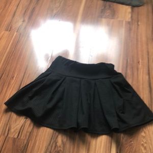 Black pleaded skirt
